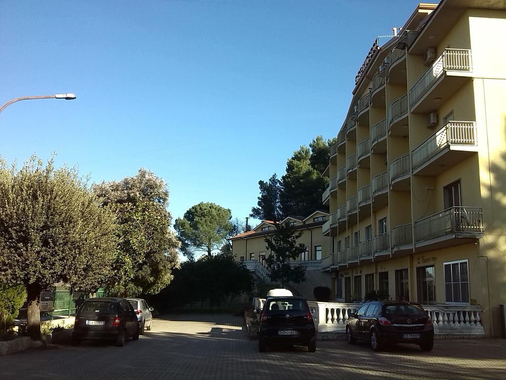 Hotel San Francesco Terme Spezzano Albanese Exterior photo