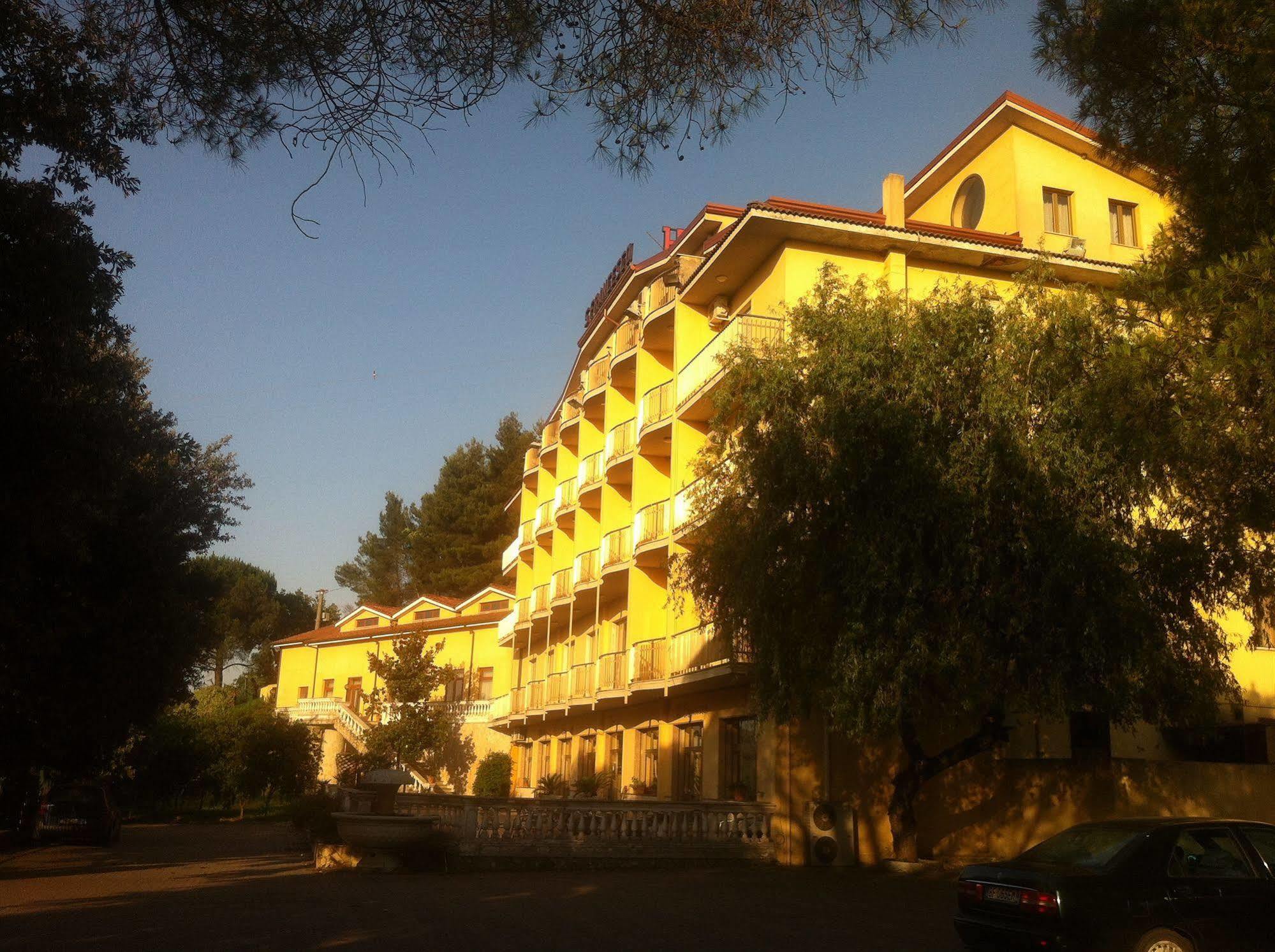 Hotel San Francesco Terme Spezzano Albanese Exterior photo